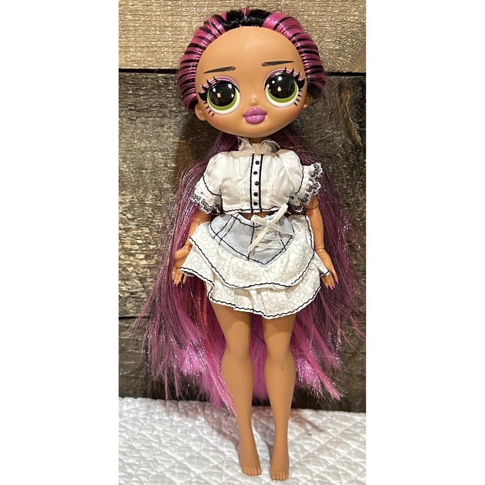 LOL Surprise OMG‎ World Travel City Babe Fashion Doll Incomplete